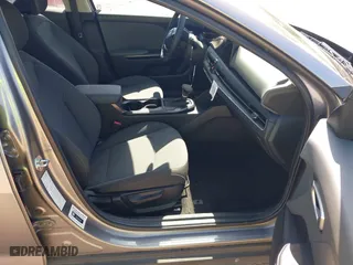 2025 Kia K4 LXS with VIN 3KPFT4DE0SE039180, listed as a IAAI auction lot 41978207 with 8,925 mi miles. Bid and sale history available at carsss.com. Image 5.