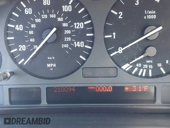 2000 BMW 7 Series 740iL with VIN WBAGH8345YDP12154, listed as a IAAI auction lot 41369212 with 210,094 mi miles. Bid and sale history available at carsss.com. Image 7.