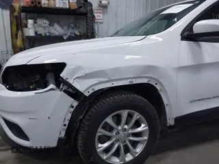 2020 Jeep Cherokee Latitude with VIN 1C4PJMCB5LD543499, listed as a IAAI auction lot 41738021 with 62,309 mi miles. Bid and sale history available at carsss.com. Image 6.