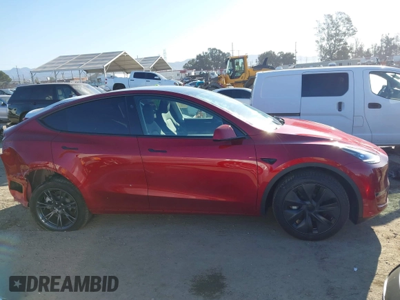 2025 Tesla Model Y Long Range with VIN 7SAYGDED8SF223993, listed as a IAAI auction lot 41743146 with 4,866 mi miles and . Bid and sale history available at DreamBid. Image 14.