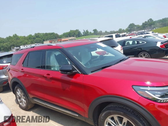 2025 Ford Explorer with VIN 1FMUK8HH4SGB44547, listed as a IAAI auction lot 42427779 with 3,008 mi miles and . Bid and sale history available at DreamBid. Image 13.