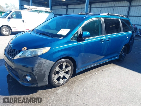 2011 Toyota Sienna SE with VIN 5TDXK3DC3BS115626, listed as a IAAI auction lot 41597769 with 252,135 mi miles. Bid and sale history available at carsss.com. Image 2.