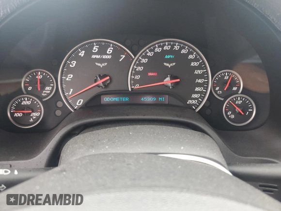 2007 Chevrolet Corvette z VIN 1G1YY36U575101032, wystawiony jako Copart lot #58415535 z przebiegiem 45 309 mil mil oraz Szkoda całkowita • Salvage title. Historia ofert i sprzedaży dostępna na DreamBid. Obrazek 9.