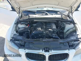 2011 BMW 3 Series 328i xDrive z VIN WBAPK5G52BNN51640, wystawiony jako IAAI lot #42017674 z przebiegiem Nie podano mil oraz . Historia ofert i sprzedaży dostępna na DreamBid. Obrazek 10.