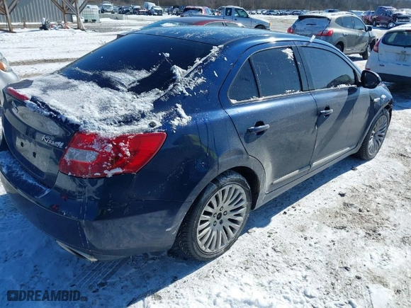 2010 Suzuki Kizashi SLS with VIN JS2RF9A74A6100418, listed as a IAAI auction lot 41588082 with 171,251 mi miles. Bid and sale history available at carsss.com. Image 4.