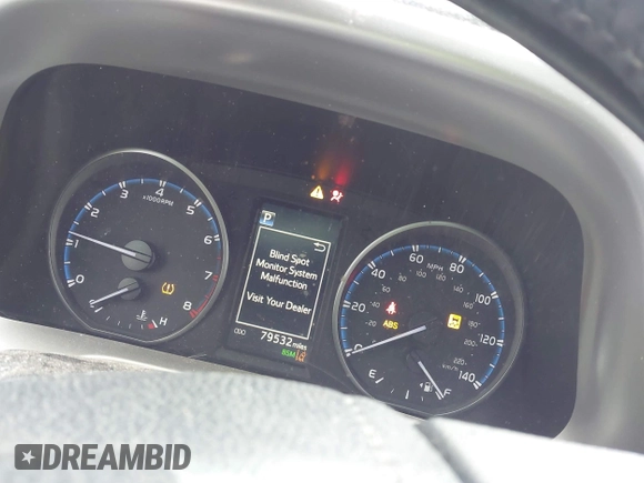 2018 Toyota RAV4 XLE z VIN JTMWFREV3JJ184752, wystawiony jako IAAI lot #42356452 z przebiegiem 79 532 mil mil oraz . Historia ofert i sprzedaży dostępna na DreamBid. Obrazek 7.