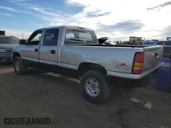 2005 GMC Sierra 1500HD SLT z VIN 1GTGK13U45F891332, wystawiony jako Copart lot #84940244 z przebiegiem 210 469 mil mil oraz Szkody całkowita. Historia ofert i sprzedaży dostępna na DreamBid. Obrazek 2.