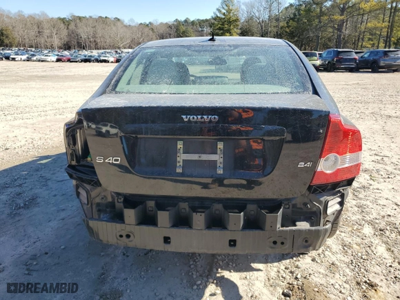 2004 Volvo S40 with VIN YV1MS382242008270, listed as a Copart auction lot 88069925 with 222,245 mi miles and Salvage Title. Bid and sale history available at carsss.com. Image 6.