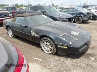 1990 Chevrolet Corvette with VIN 1G1YY3385L5104045, listed as a IAAI auction lot 42668632 with Not provided miles and . Bid and sale history available at DreamBid. Image 1.