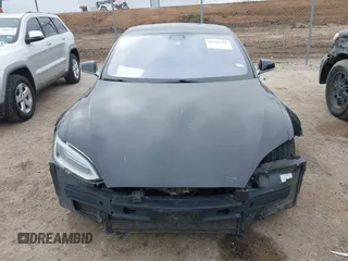 2017 Tesla Model S 100D z VIN 5YJSA1E27HF208282, wystawiony jako IAAI lot #41362736 z przebiegiem 173 162 mil mil oraz . Historia ofert i sprzedaży dostępna na DreamBid. Obrazek 12.
