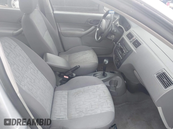 2005 Ford Focus S with VIN 1FAFP34N15W223557, listed as a IAAI auction lot 41814646 with 225,502 mi miles. Bid and sale history available at carsss.com. Image 5.