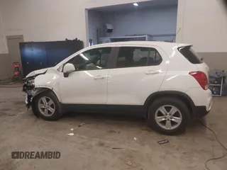 2020 Chevrolet Trax LS with VIN KL7CJKSB2LB093520, listed as a IAAI auction lot 41976707 with 37,933 mi miles and . Bid and sale history available at carsss.com. Image 14.