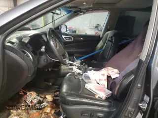 2015 Nissan Pathfinder SV z VIN 5N1AR2MMXFC709279, wystawiony jako Copart lot #59464785 z przebiegiem 92 343 mil mil oraz Szkoda całkowita • Salvage title. Historia ofert i sprzedaży dostępna na DreamBid. Obrazek 7.