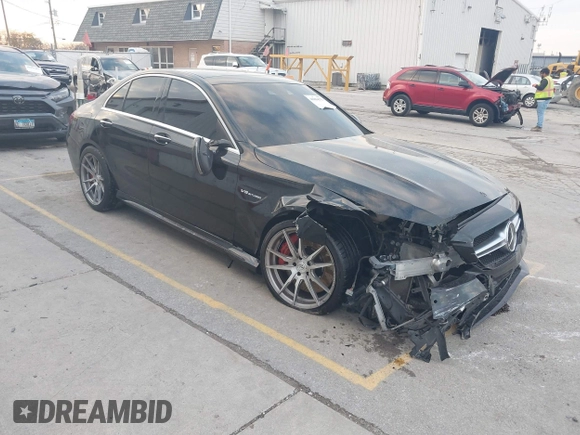 2016 Mercedes-Benz C 63 S AMG z VIN 55SWF8HB7GU163686, wystawiony jako IAAI lot #40884579 z przebiegiem Nie podano mil oraz . Historia ofert i sprzedaży dostępna na DreamBid. Obrazek 1.
