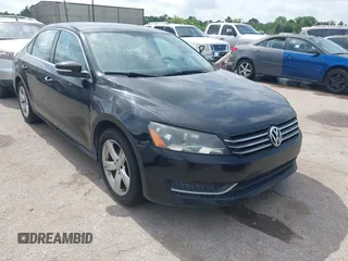 2013 Volkswagen Passat SE с VIN 1VWBP7A39DC016026, выставлен на аукционе IAAI как лот 42468105 с пробегом 224 397 миль миль и . История ставок и продаж доступна на DreamBid. Изображение 1.