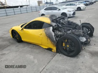 2015 Ferrari 458 Italia Speciale z VIN ZFF75VFA5F0211945, wystawiony jako Copart lot #52176114 z przebiegiem Nie podano mil oraz Nie do naprawy. Historia ofert i sprzedaży dostępna na DreamBid. Obrazek 2.