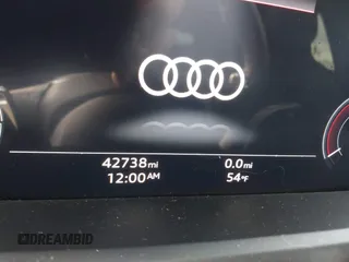 2022 Audi e-tron GT Prestige z VIN WAUEJBFW7N7001491, wystawiony jako IAAI lot #41356266 z przebiegiem 42 738 mil mil oraz . Historia ofert i sprzedaży dostępna na DreamBid. Obrazek 15.