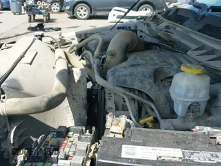 2019 Ram 1500 Tradesman z VIN 3C6JR6DT4KG648920, wystawiony jako IAAI lot #42531432 z przebiegiem 128 735 mil mil oraz . Historia ofert i sprzedaży dostępna na DreamBid. Obrazek 18.