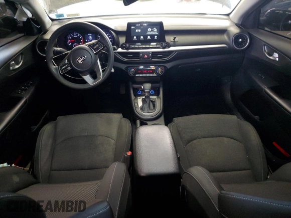 2019 Kia Forte LXS z VIN 3KPF24AD3KE025191, wystawiony jako Copart lot #61373395 z przebiegiem 56 696 mil mil oraz Czysty tytuł • Clean title. Historia ofert i sprzedaży dostępna na DreamBid. Obrazek 8.