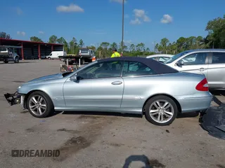 2008 Mercedes-Benz CLK 350 z VIN WDBTK56F98T098874, wystawiony jako IAAI lot #42236820 z przebiegiem 86 870 mil mil oraz . Historia ofert i sprzedaży dostępna na DreamBid. Obrazek 15.