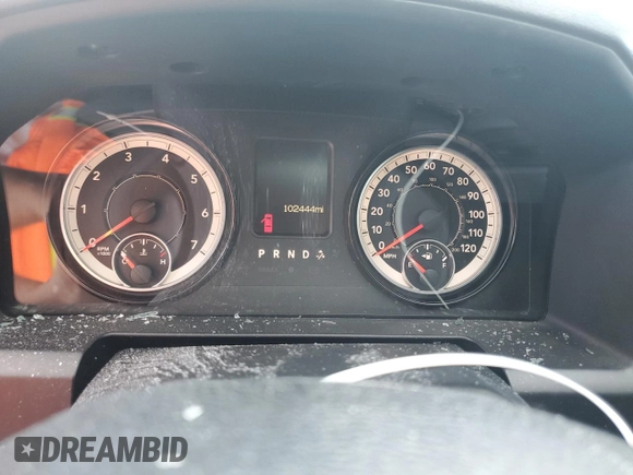 2017 Ram 1500 Express z VIN 1C6RR7KG6HS858306, wystawiony jako Copart lot #62990605 z przebiegiem 102 444 mil mil oraz Czysty tytuł • Clean title. Historia ofert i sprzedaży dostępna na DreamBid. Obrazek 9.