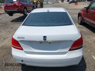 2014 Hyundai Equus Signature z VIN KMHGH4JHXEU087162, wystawiony jako IAAI lot #42318205 z przebiegiem 83 352 mil mil oraz . Historia ofert i sprzedaży dostępna na DreamBid. Obrazek 17.