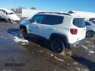 2021 Jeep Renegade Latitude with VIN ZACNJDB19MPN29234, listed as a IAAI auction lot 41238806 with 52,745 mi miles. Bid and sale history available at carsss.com. Image 3.