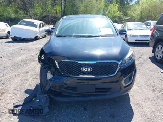 2018 Kia Sorento LX with VIN 5XYPG4A35JG410489, listed as a IAAI auction lot 41814696 with 134,402 mi miles. Bid and sale history available at carsss.com. Image 6.