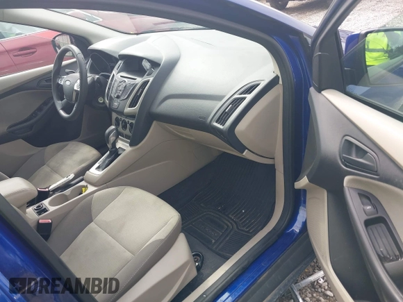 2012 Ford Focus SE with VIN 1FAHP3F2XCL266692, listed as a IAAI auction lot 42130412 with 114,608 mi miles and . Bid and sale history available at carsss.com. Image 5.