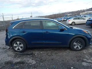 2020 Kia Niro LX with VIN KNDCB3LC9L5360907, listed as a IAAI auction lot 41229033 with 153,833 mi miles. Bid and sale history available at carsss.com. Image 12.