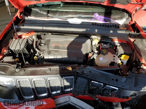 2020 Jeep Renegade Altitude with VIN ZACNJABB3LPL91504, listed as a Copart auction lot 88842015 with 66,513 mi miles and Salvage title. Bid and sale history available at DreamBid. Image 14.