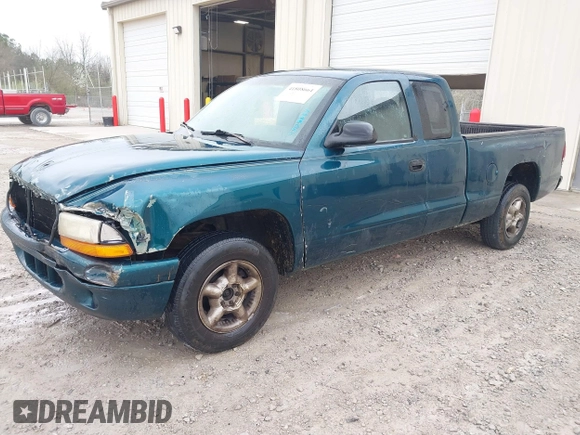 1997 Dodge Dakota with VIN 1B7GL23X8VS130176, listed as a IAAI auction lot 41808664 with 161,552 mi miles. Bid and sale history available at carsss.com. Image 2.