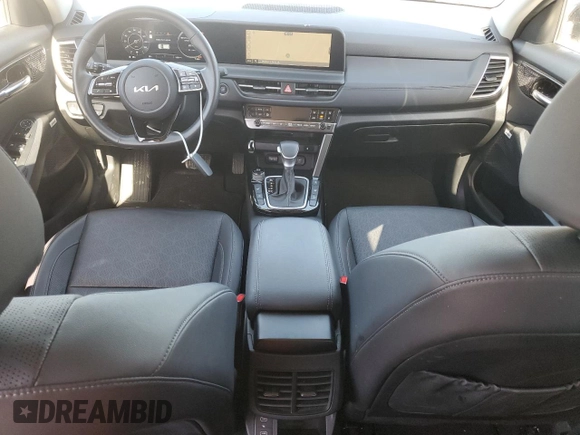 2024 Kia Seltos SX with VIN KNDETCA70R7600287, listed as a Copart auction lot 49093815 with 7,160 mi miles and Salvage title. Bid and sale history available at DreamBid. Image 8.
