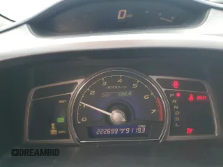 2006 Honda Civic z VIN JHMFA36246S007899, wystawiony jako Copart lot #58080595 z przebiegiem 222 699 mil mil oraz Szkoda całkowita • Salvage title. Historia ofert i sprzedaży dostępna na DreamBid. Obrazek 9.