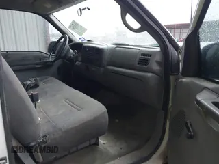 2002 Ford F-250 XL z VIN 1FTNF20L22EB02819, wystawiony jako IAAI lot #42183365 z przebiegiem 254 171 mil mil oraz . Historia ofert i sprzedaży dostępna na DreamBid. Obrazek 5.