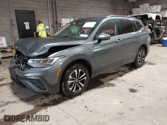 2024 Volkswagen Tiguan S with VIN 3VVFB7AX0RM183789, listed as a IAAI auction lot 41445847 with 1,500 mi miles and . Bid and sale history available at DreamBid. Image 17.