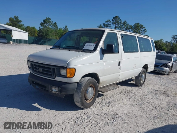 2004 Ford Econoline Passenger XL with VIN 1FBSS31L04HB18896, listed as a IAAI auction lot 42038029 with 252,825 mi miles. Bid and sale history available at carsss.com. Image 17.