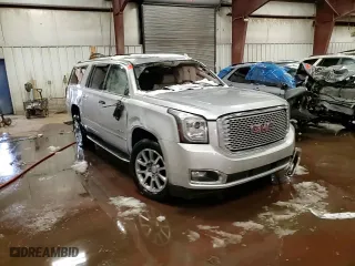 2016 GMC Yukon XL Denali with VIN 1GKS2HKJ7GR162385, listed as a Copart auction lot 45697345 with NaN miles and Clean Title. Bid and sale history available at carsss.com. Image 14.