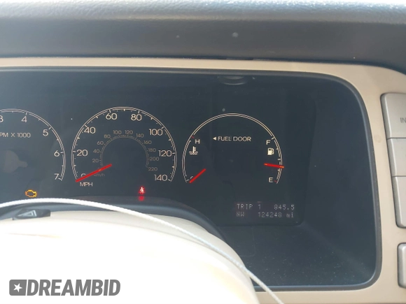 2006 Lincoln Navigator Luxury with VIN 5LMFU28586LJ04892, listed as a IAAI auction lot 41395303 with 124,248 mi miles. Bid and sale history available at carsss.com. Image 7.