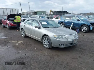 2008 Lincoln MKZ with VIN 3LNHM28T68R657068, listed as a IAAI auction lot 41431401 with 128,940 mi miles. Bid and sale history available at carsss.com. Image 1.