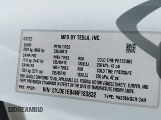 2022 Tesla Model 3 Long Range z VIN 5YJ3E1EB4NF183832, wystawiony jako IAAI lot #42085815 z przebiegiem 35 880 mil mil oraz . Historia ofert i sprzedaży dostępna na DreamBid. Obrazek 9.