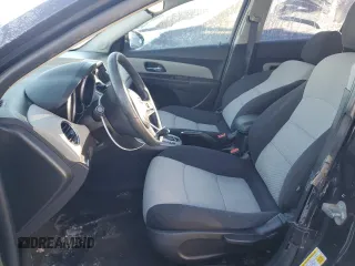 2015 Chevrolet Cruze LS z VIN 1G1PA5SHXF7151125, wystawiony jako Copart lot #41705355 z przebiegiem Nie podano mil oraz Nie do naprawy • Non repairable. Historia ofert i sprzedaży dostępna na DreamBid. Obrazek 7.