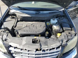 2006 Chrysler Pacifica with VIN 2A8GF78476R632417, listed as a Copart auction lot 51998564 with 103,937 mi miles and Salvage title. Bid and sale history available at DreamBid. Image 12.
