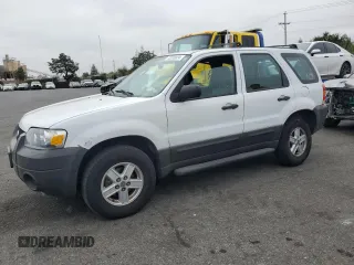 2005 Ford Escape XLS Value with VIN 1FMYU02Z15KC45321, listed as a Copart auction lot 75925824 with 179,408 mi miles and Salvage Title. Bid and sale history available at carsss.com. Image 1.