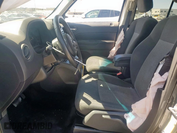 2017 Jeep Patriot Latitude with VIN 1C4NJPFB3HD183676, listed as a Copart auction lot 49436745 with 160,690 mi miles and Clean Title. Bid and sale history available at DreamBid. Image 7.