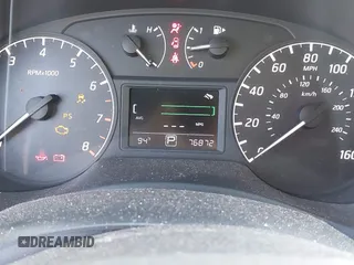 2017 Nissan Sentra SV z VIN 3N1AB7AP0HY247493, wystawiony jako IAAI lot #41871708 z przebiegiem 76 872 mil mil oraz . Historia ofert i sprzedaży dostępna na DreamBid. Obrazek 16.
