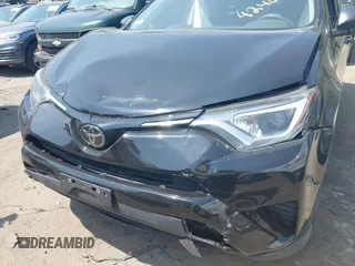 2018 Toyota RAV4 LE с VIN 2T3BFREV2JW849558, выставлен на аукционе IAAI как лот 42466690 с пробегом 108 820 миль миль и . История ставок и продаж доступна на DreamBid. Изображение 6.