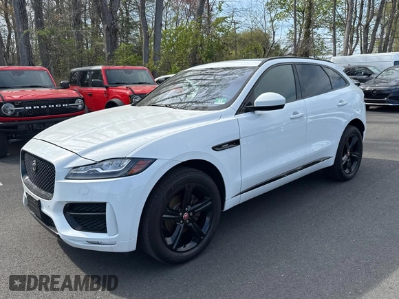 2018 Jaguar F-Pace z VIN SADCL2FN8JA259869, wystawiony jako Copart lot #54601565 z przebiegiem 89 138 mil mil oraz Czysty tytuł • Clean title. Historia ofert i sprzedaży dostępna na DreamBid. Obrazek 2.