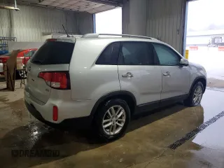 2015 Kia Sorento LX with VIN 5XYKTCA66FG633321, listed as a Copart auction lot 47757355 with 114,392 mi miles and Salvage Title. Bid and sale history available at DreamBid. Image 3.