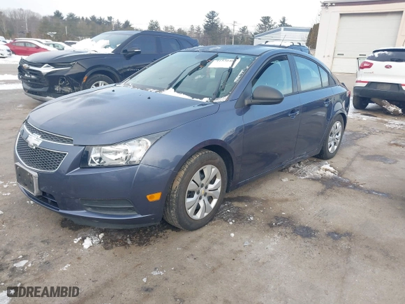2013 Chevrolet Cruze LS with VIN 1G1PA5SG9D7211819, listed as a IAAI auction lot 41530462 with 75,555 mi miles. Bid and sale history available at carsss.com. Image 2.